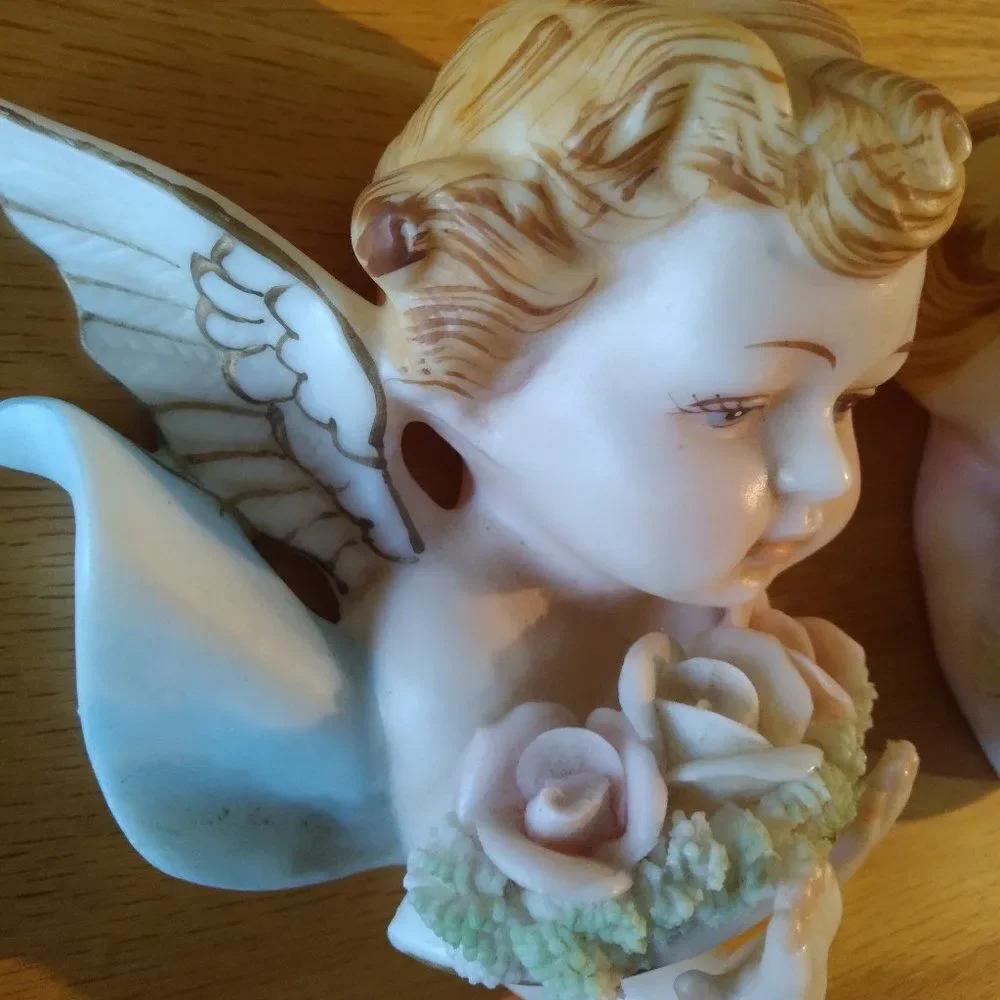 Vintage Norcrest Japan Porcelain Cherubs Angels Holding Flowers Wall Hangings